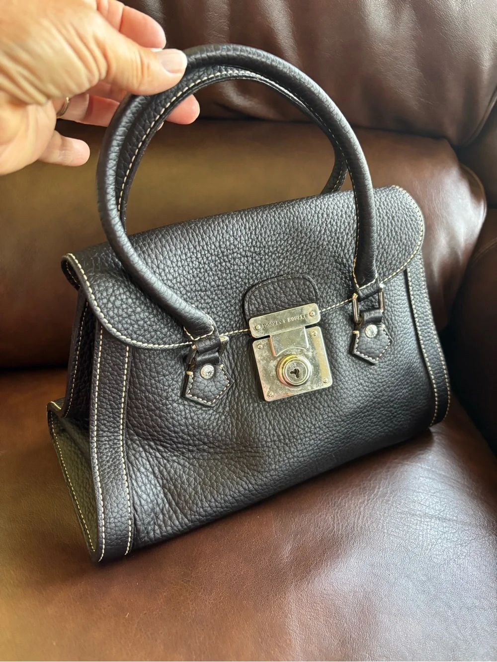 Dooney&Bourke Pebbled Leather Top Flap Closure Black Satchel Medium Bag J650614